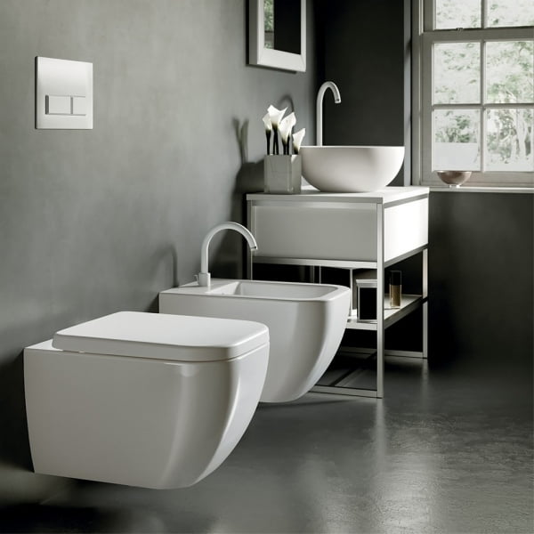 Vas WC SUSPENDAT HATRIA, BIANCA Y1X401, CU CAPAC SOFT CLOSE Y1VB01 INCLUS Vas WC SUSPENDAT HATRIA, BIANCA Y1X401, CU CAPAC SOFT CLOSE Y1VB01 INCLUS